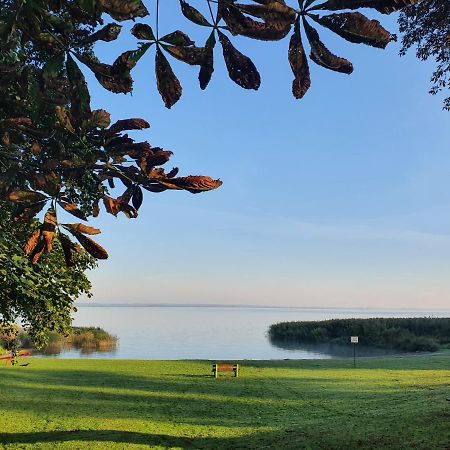 Gesindehaus Am Schloss Kummerower See Kummerow  Екстериор снимка