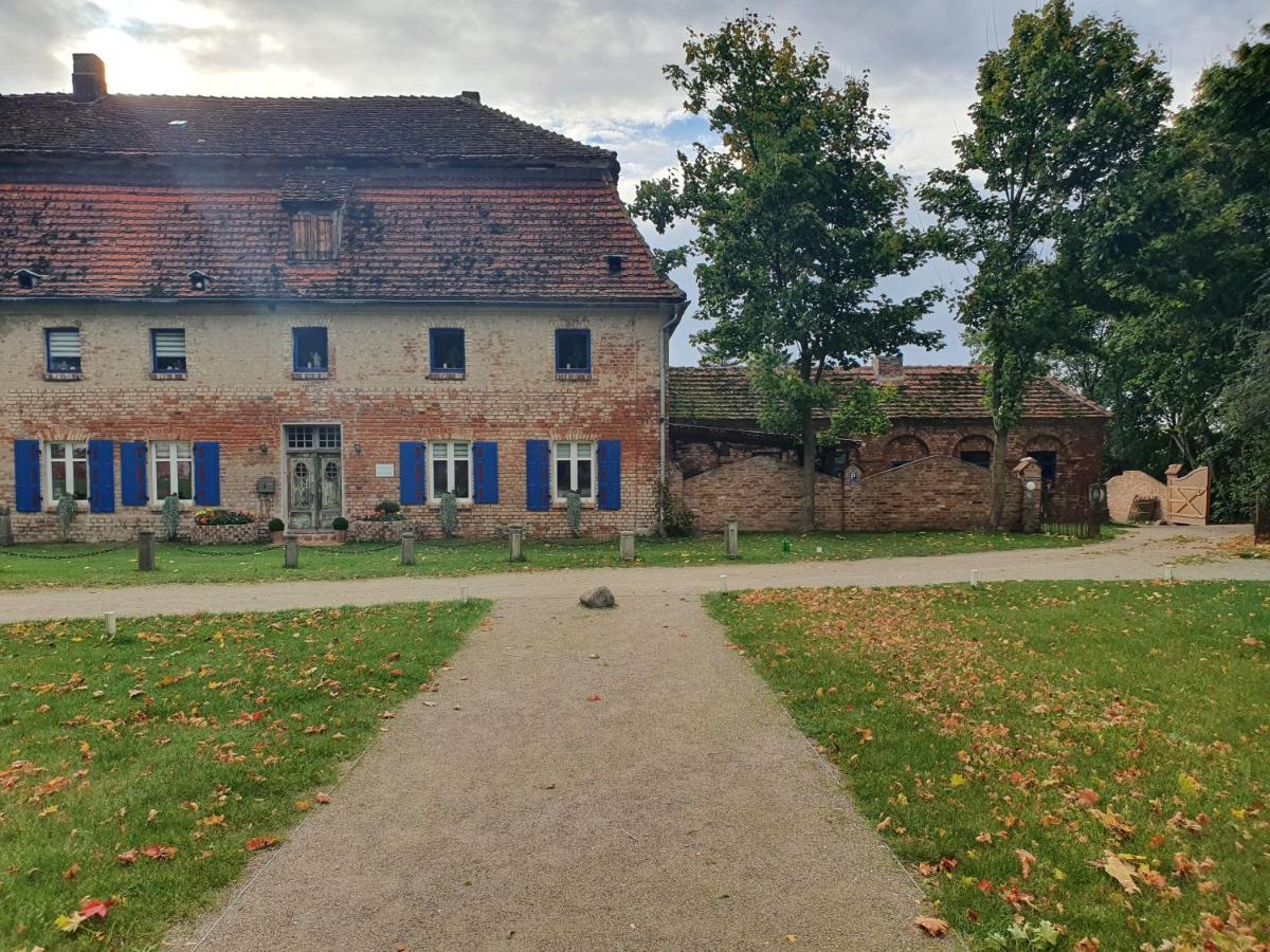 Gesindehaus Am Schloss Kummerower See Kummerow  Екстериор снимка